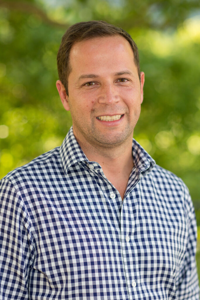 Jose Wolff headshot