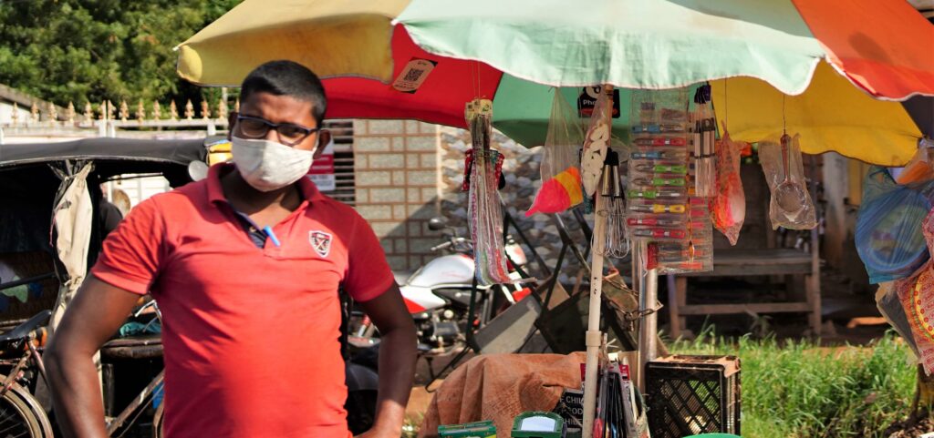 As a street vendor, Tamar Kumar Prahan struggled to provide for his family during India's lockdown. A loan from Accion partner Annapurna Finance helped him restart his business.