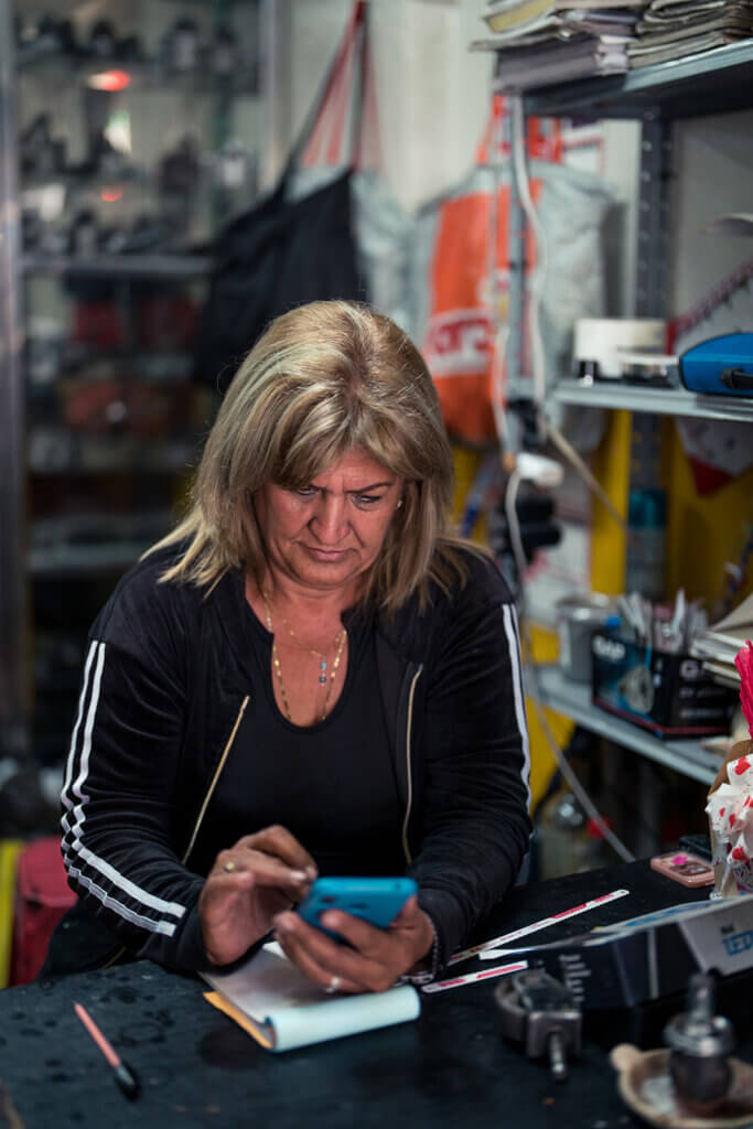 Angelica, car mechanic in Bogota