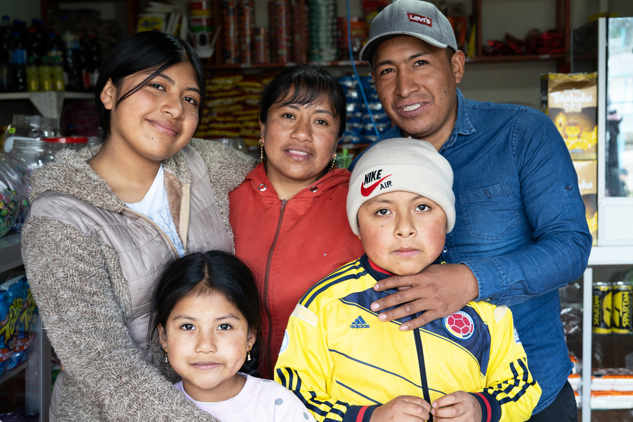 Jhon, Andrea, and their children