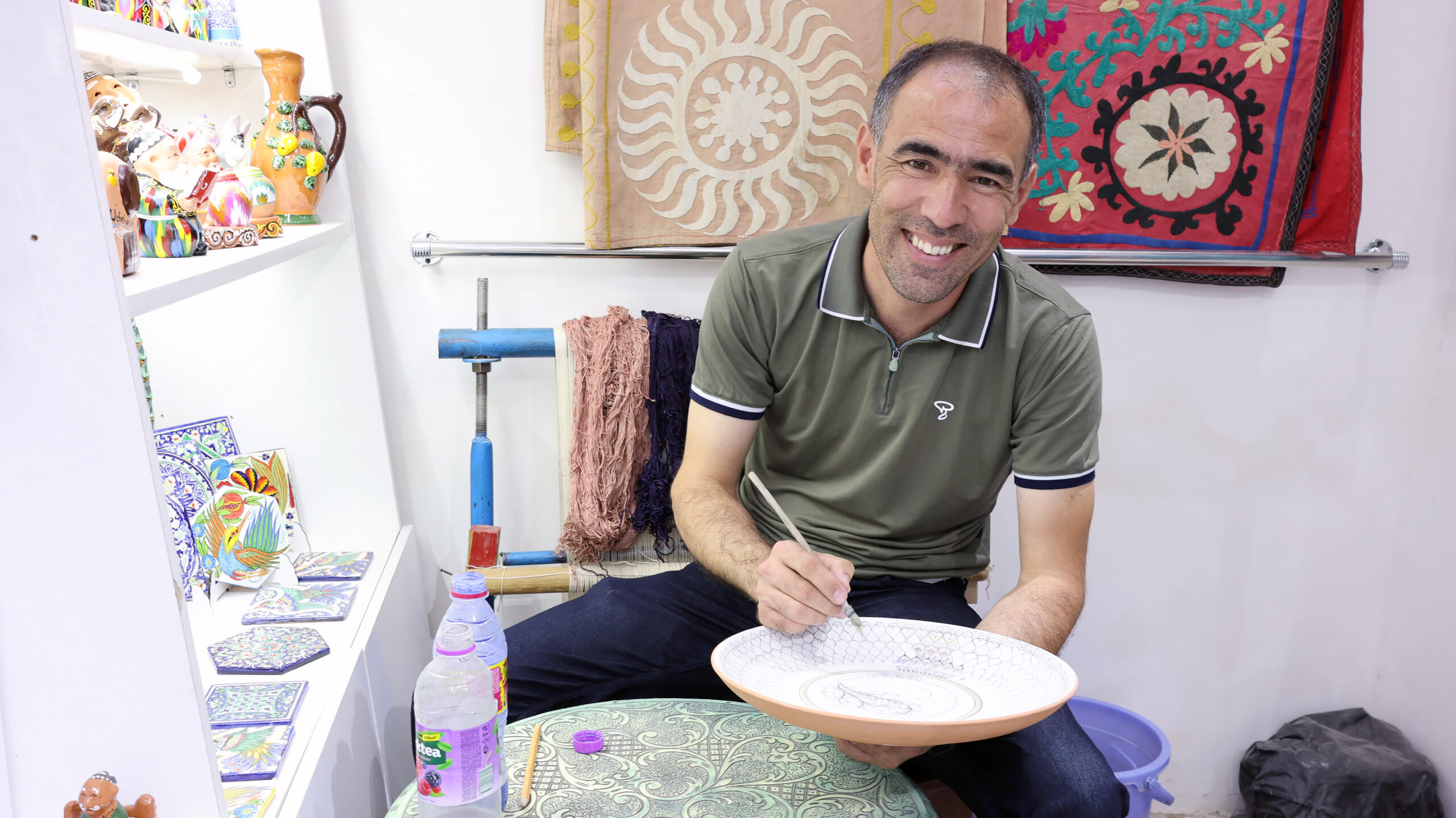 Dilshod Nabiyev, artisan, Samarkand, Uzbekistan.